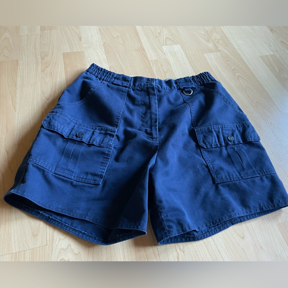 Women’s Tilley Endurables Cargo High-rise Shorts Size S-M.